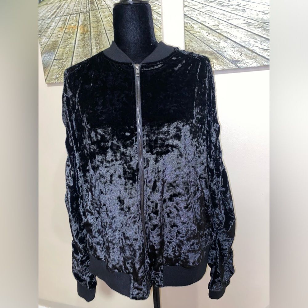 NWT Project Runway velour jacket-size XL
